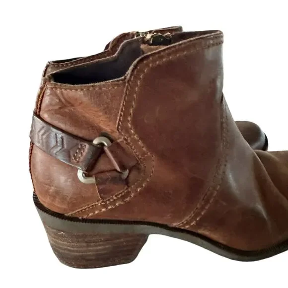 Teva Womens Foxy Ankle Boots Brown Leather Block Heels Almond Toe Side Zip 6 - Picture 3 of 8